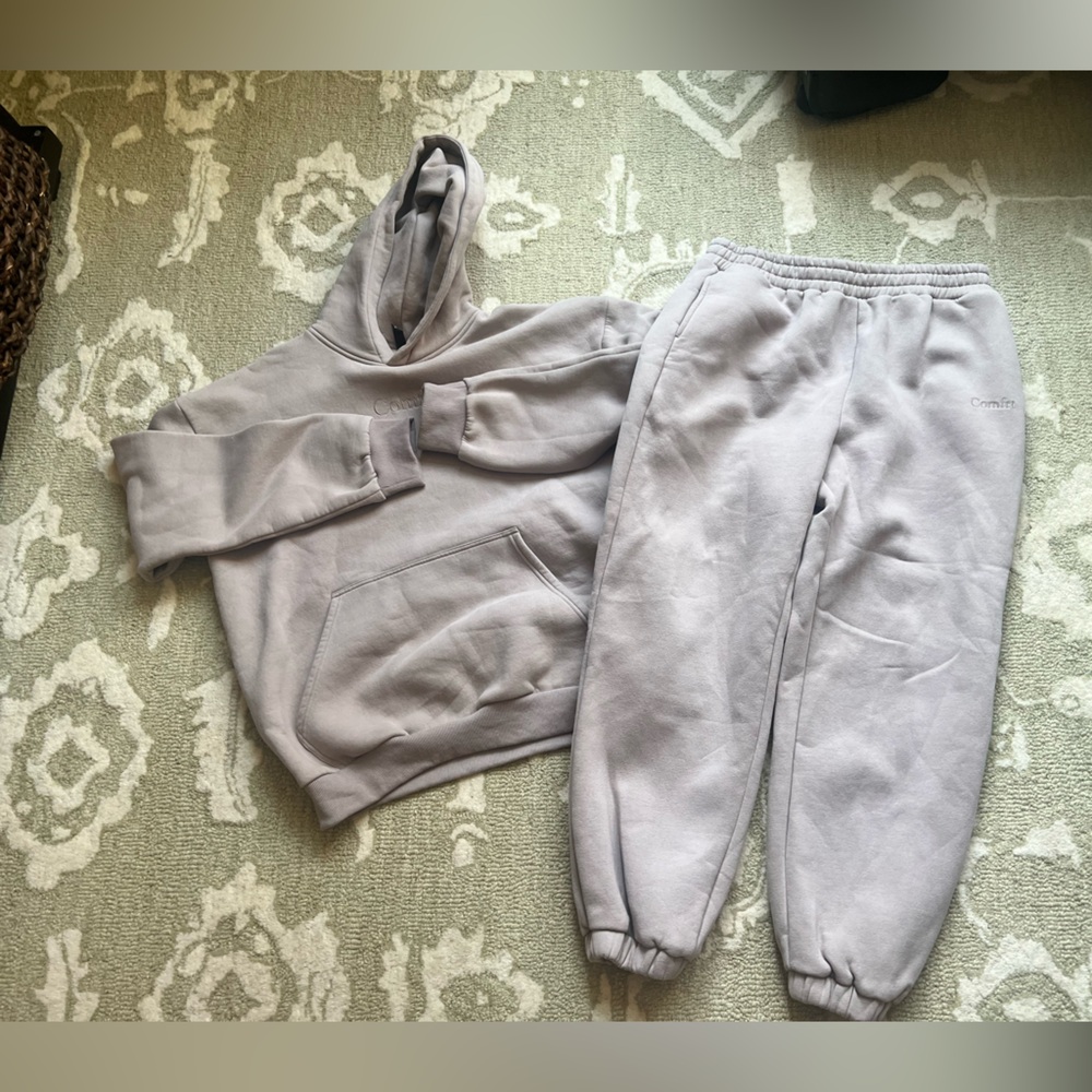 Women's Comfrt Neutral Hoodie and Sweatpants Set